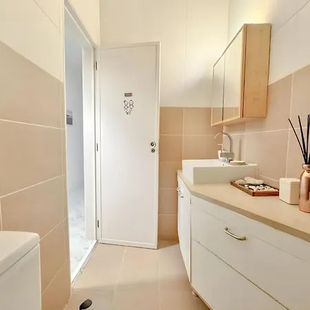 Pascoal De Melo Flat By Homeful Homes Apartment *