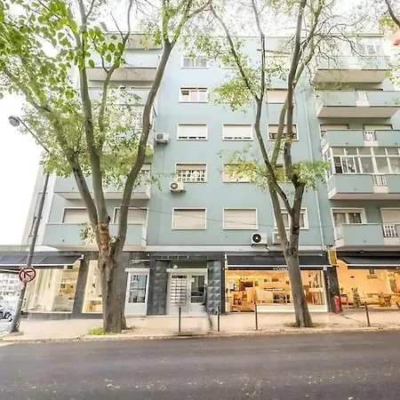 Pascoal De Melo Flat By Homeful Homes